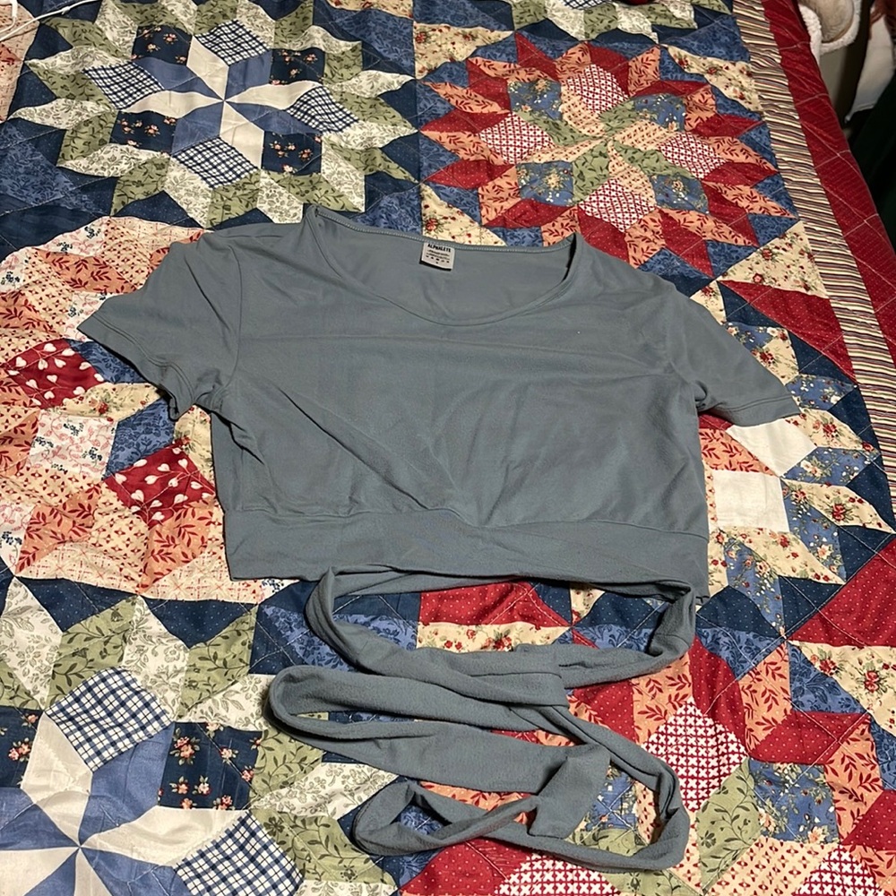 Alphalete crop top